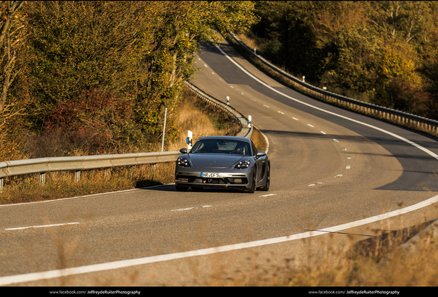 Porsche 718 Cayman GTS