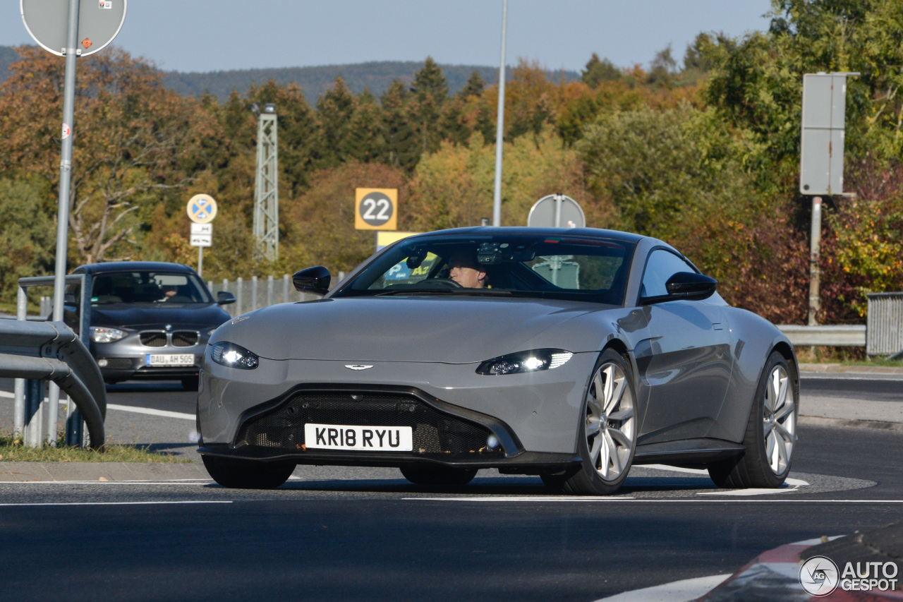 Aston Martin V8 Vantage 2018