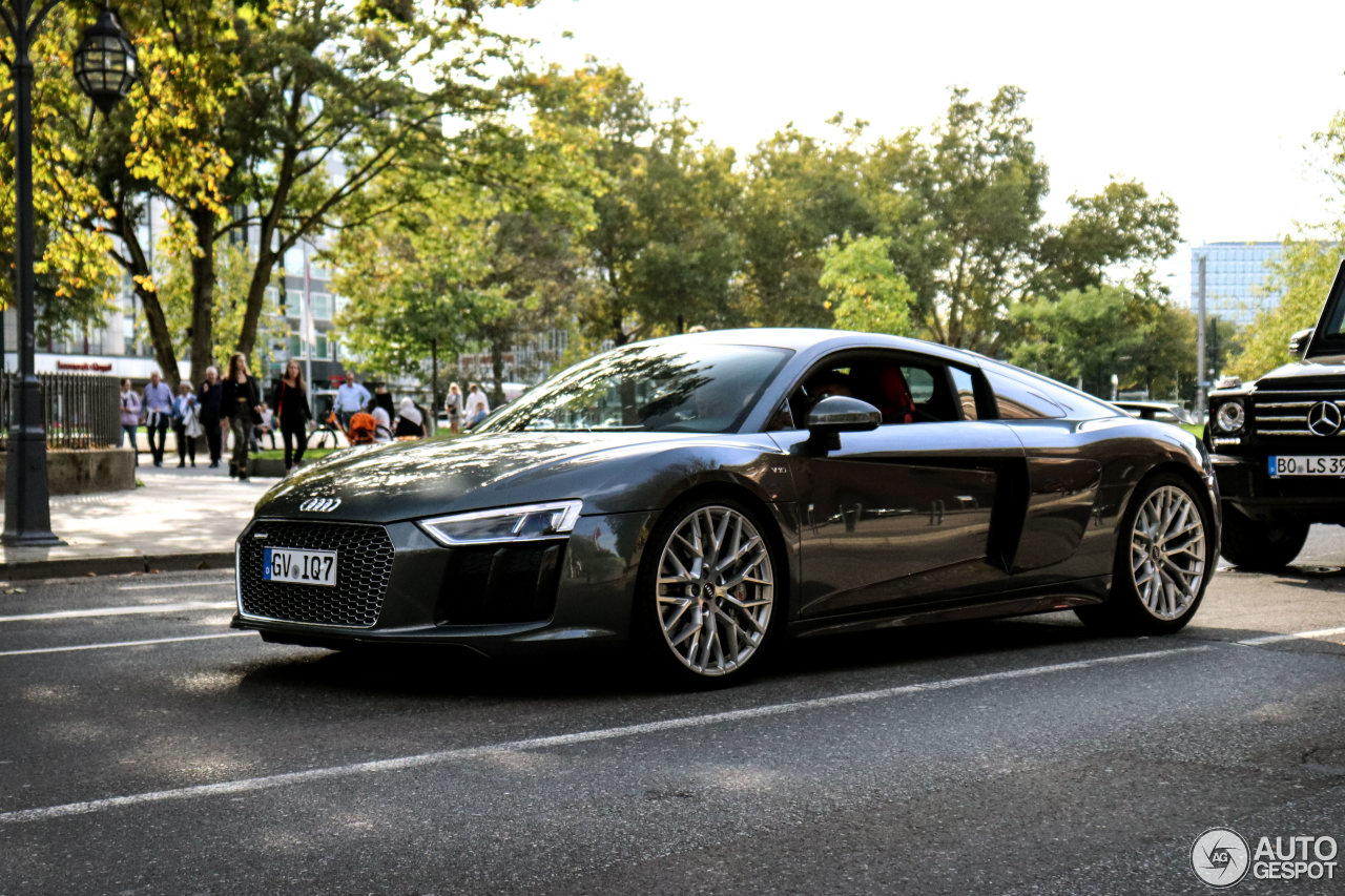 Audi R8 V10 Plus 2015