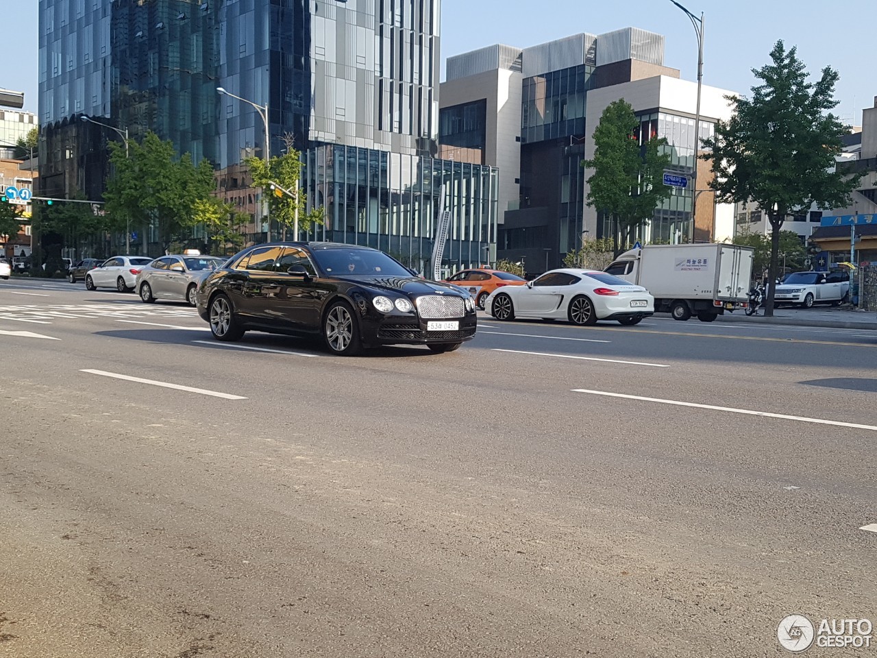 Bentley Flying Spur V8