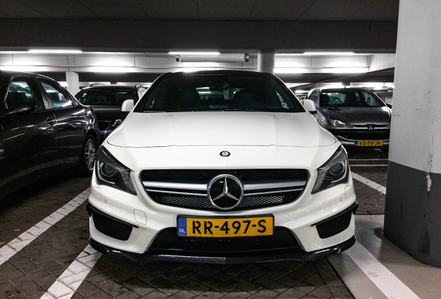 Mercedes-Benz CLA 45 AMG C117