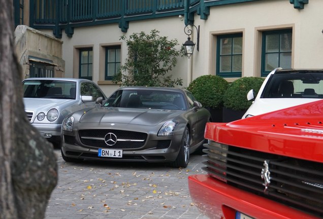 Mercedes-Benz SLS AMG