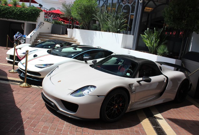 Porsche 918 Spyder Weissach Package