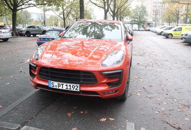 Porsche 95B Macan GTS