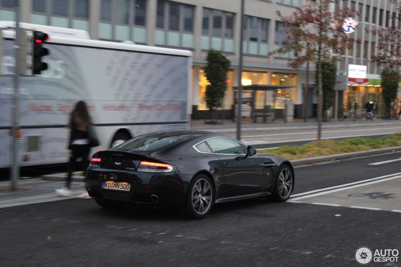 Aston Martin V8 Vantage S