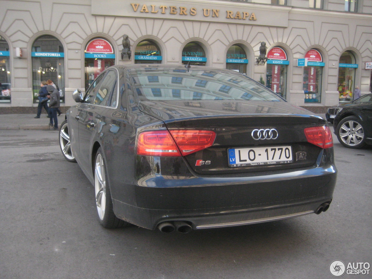 Audi S8 D4