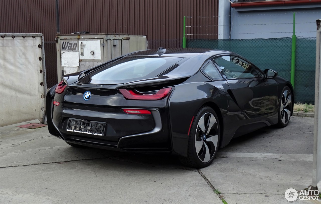 BMW i8