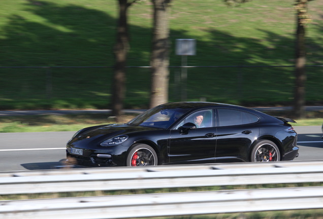 Porsche 971 Panamera Turbo