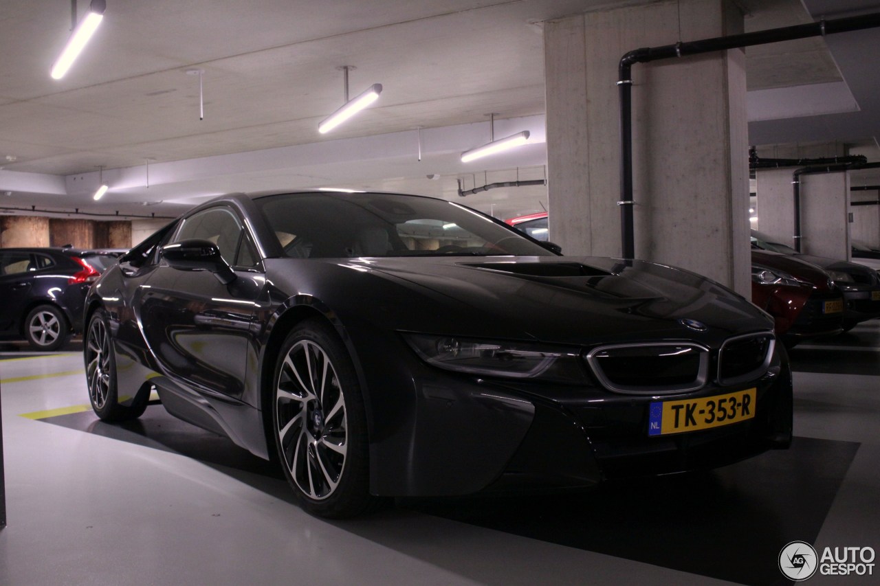 BMW i8