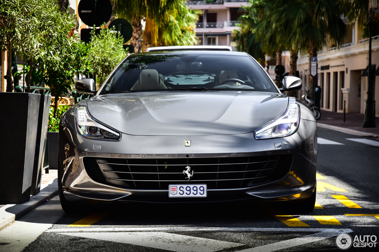 Ferrari GTC4Lusso