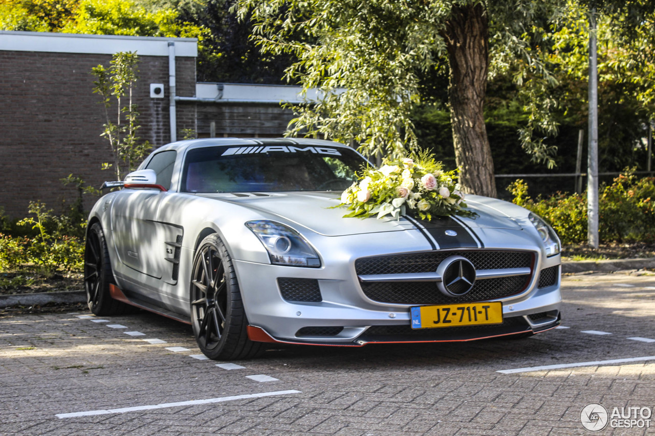 Mercedes-Benz Renntech SLS AMG