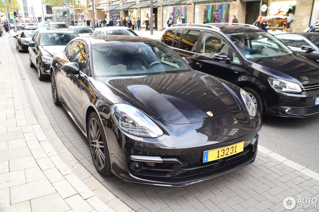 Porsche 971 Panamera Turbo