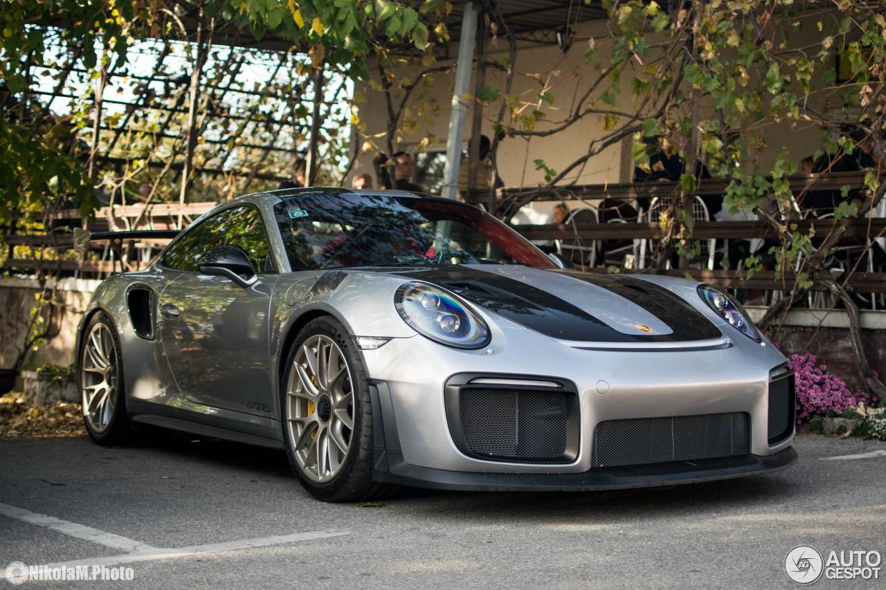 Porsche 991 GT2 RS Weissach Package