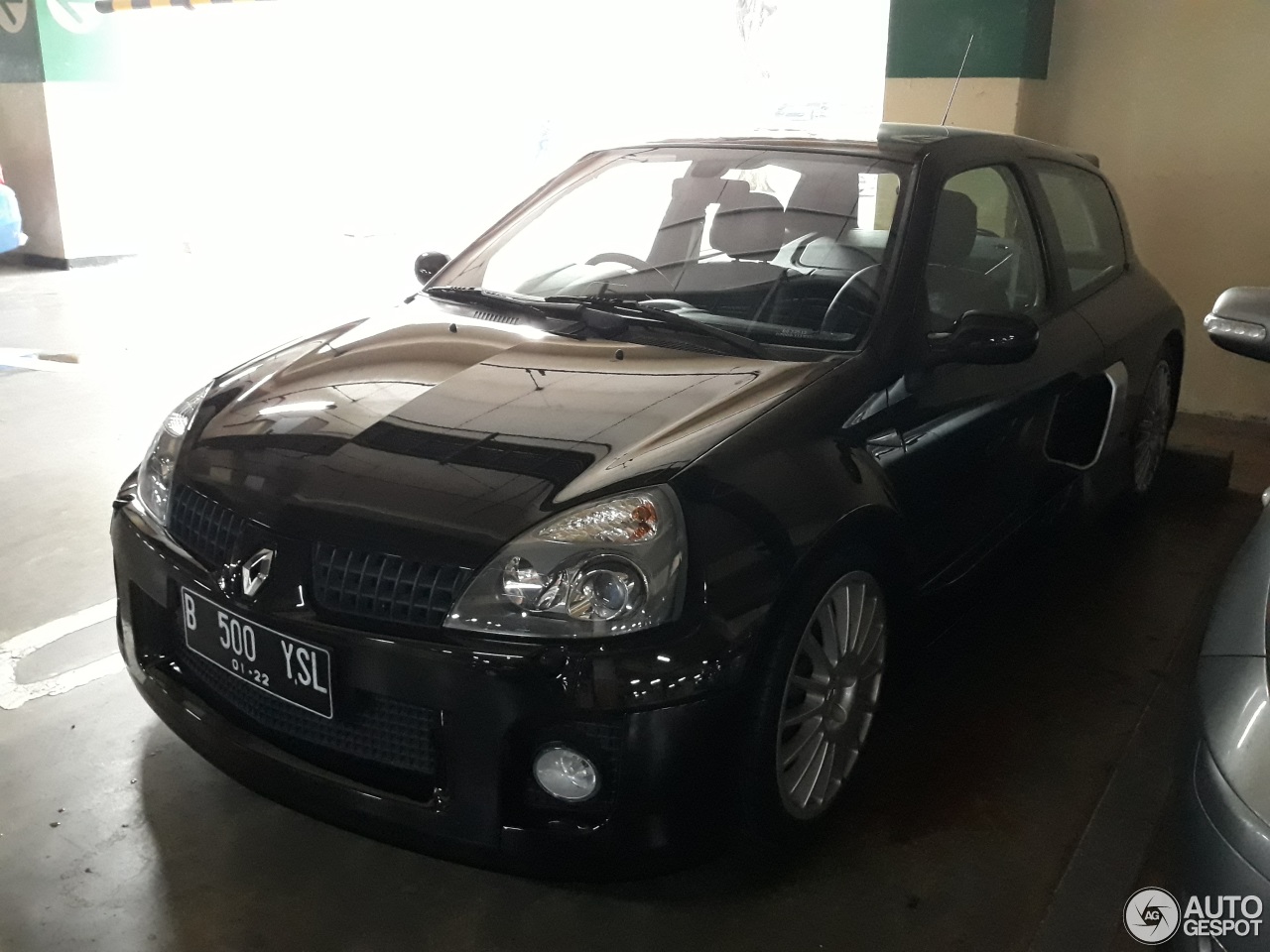 Renault Clio V6 Phase II