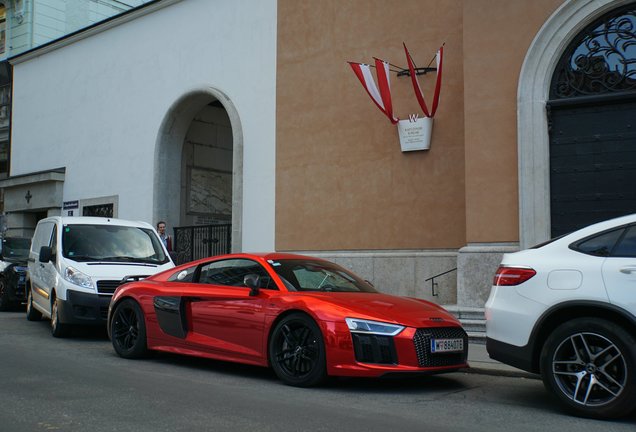 Audi R8 V10 Plus 2015