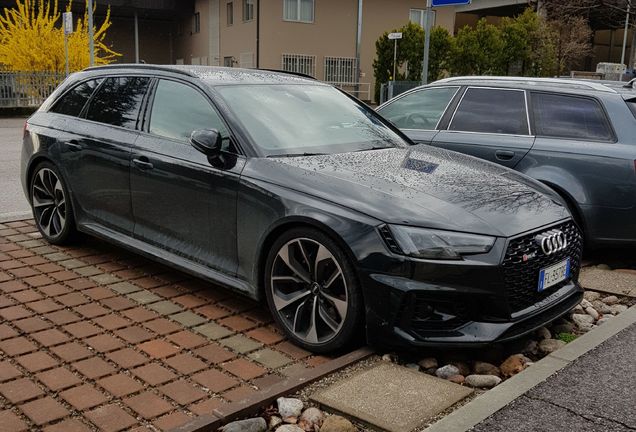 Audi RS4 Avant B9