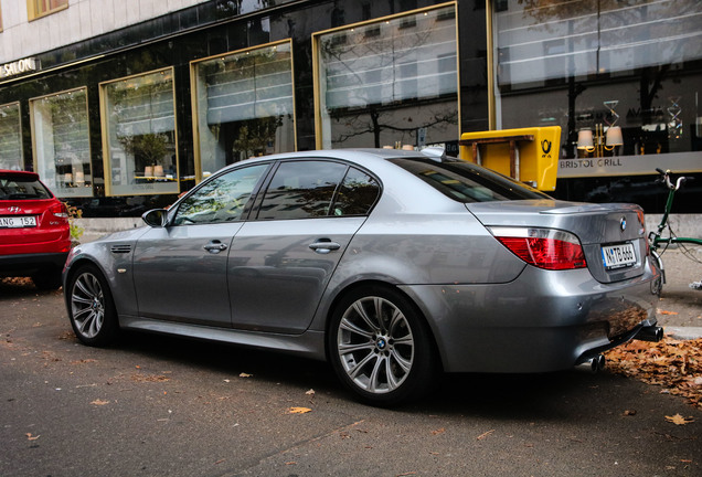 BMW M5 E60 2005