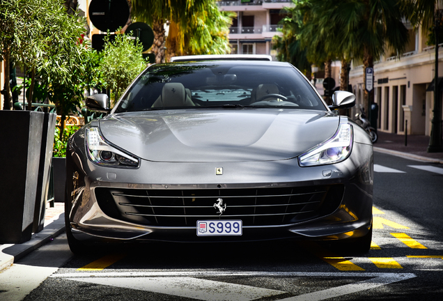 Ferrari GTC4Lusso