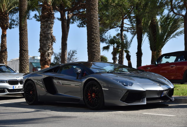 Lamborghini Aventador LP700-4 Roadster