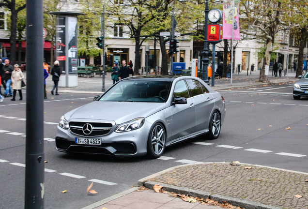 Mercedes-Benz E 63 AMG W212 V8 Biturbo