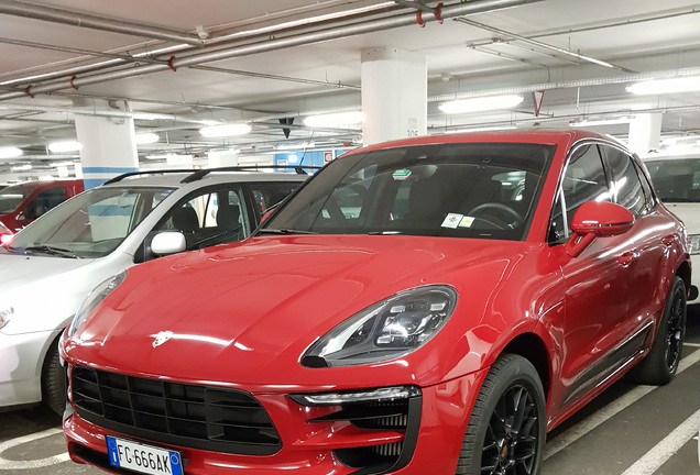 Porsche 95B Macan GTS