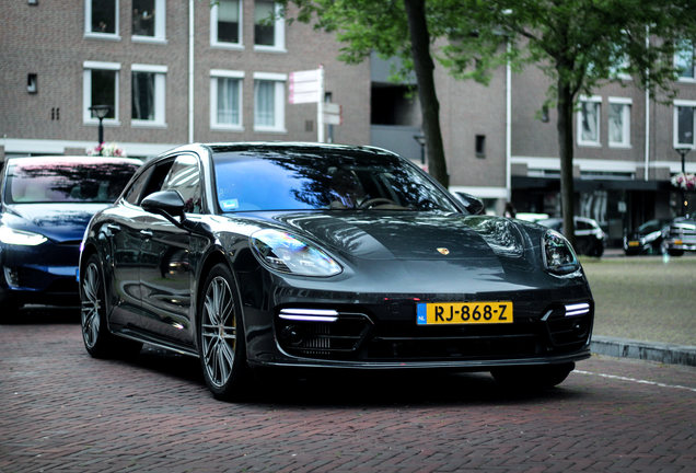 Porsche 971 Panamera Turbo S E-Hybrid Sport Turismo