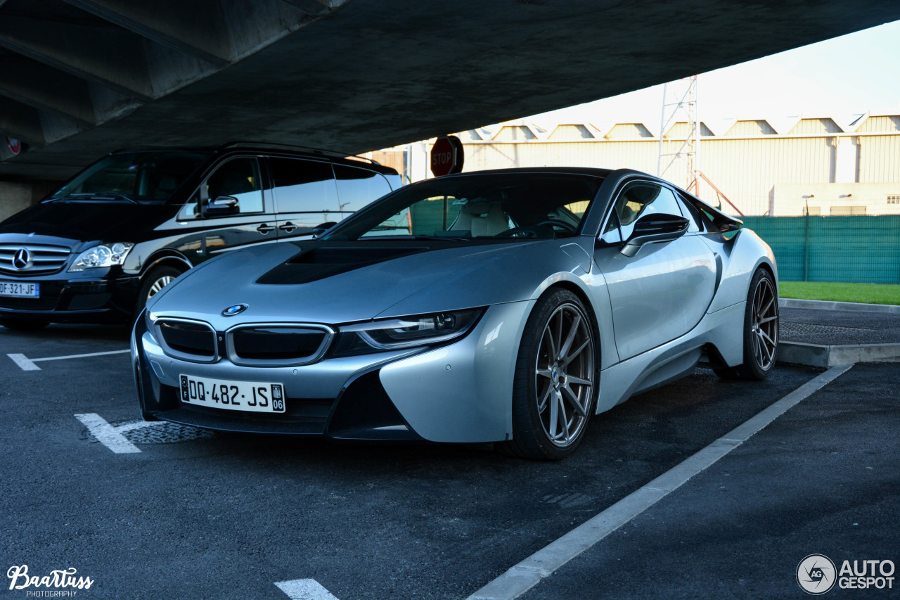 BMW i8