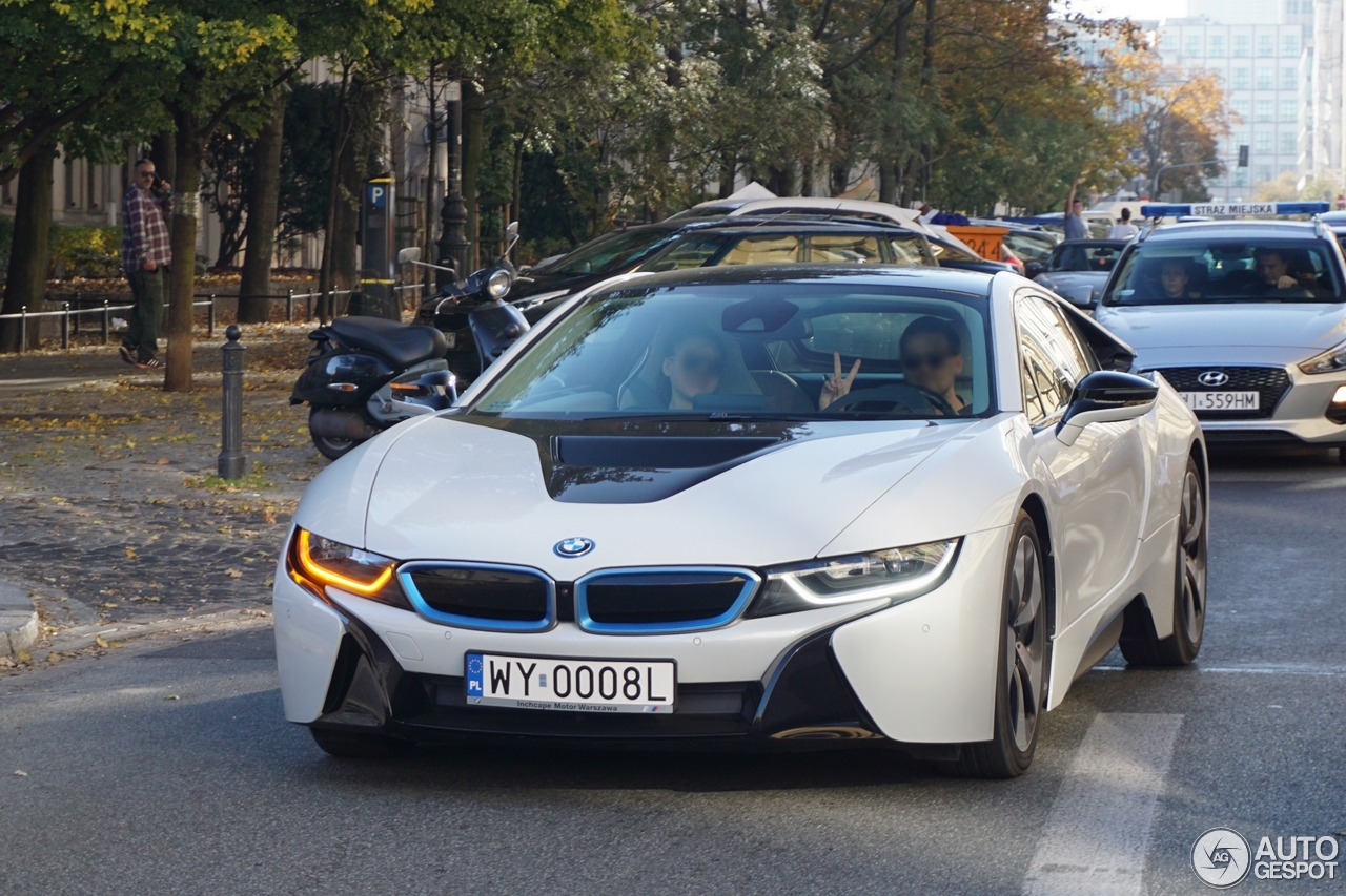 BMW i8