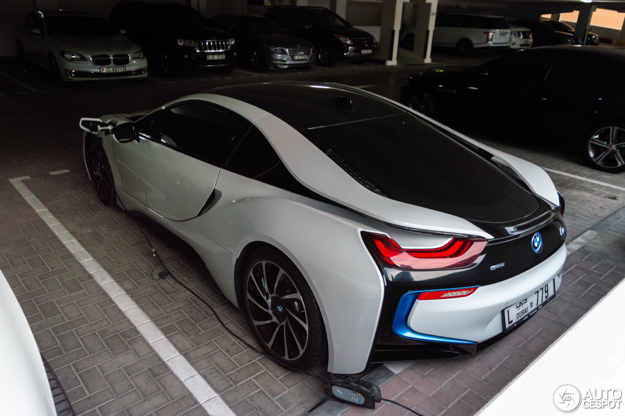 BMW i8