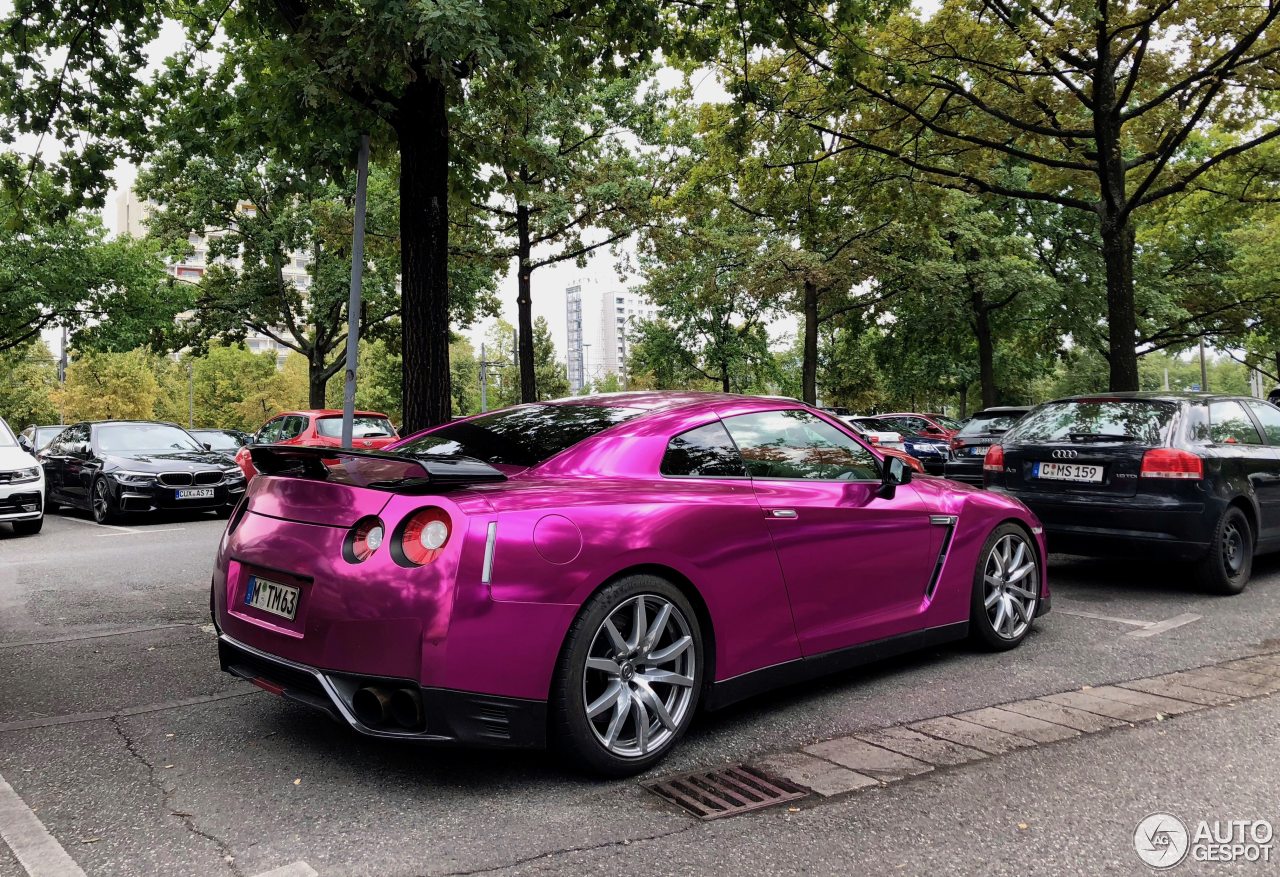 Nissan GT-R 2011