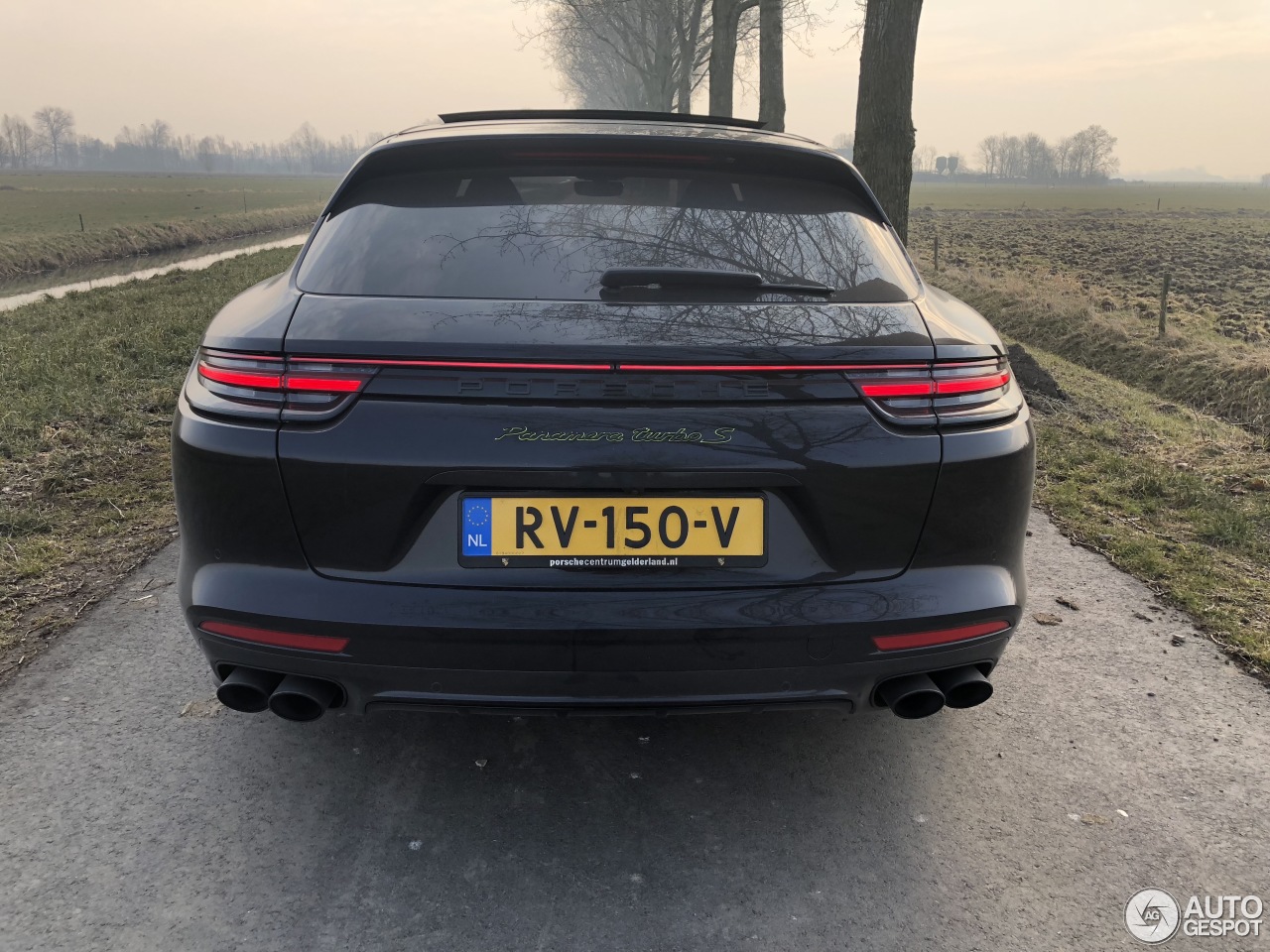 Porsche 971 Panamera Turbo S E-Hybrid Sport Turismo