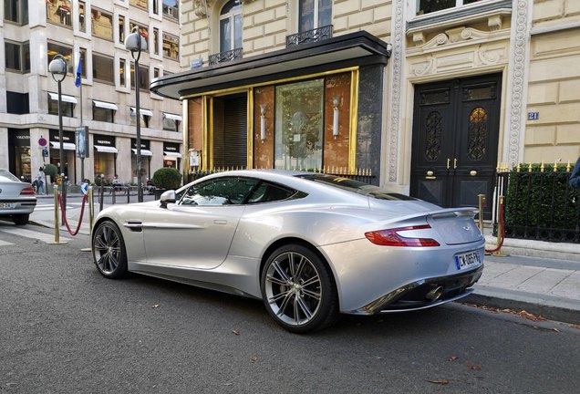 Aston Martin Vanquish 2013