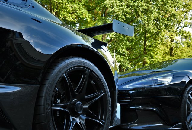 Aston Martin Vantage GT12