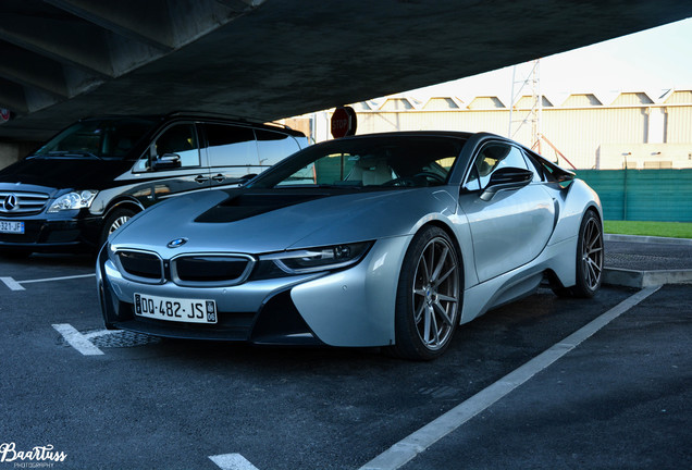 BMW i8