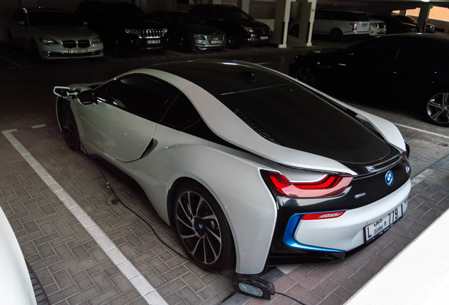 BMW i8