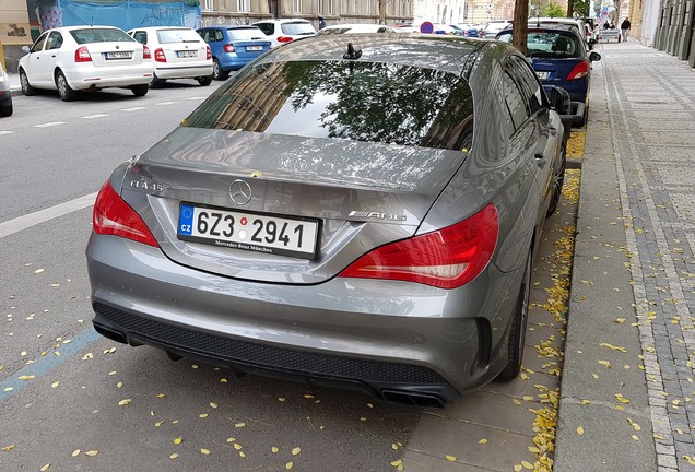 Mercedes-Benz CLA 45 AMG C117