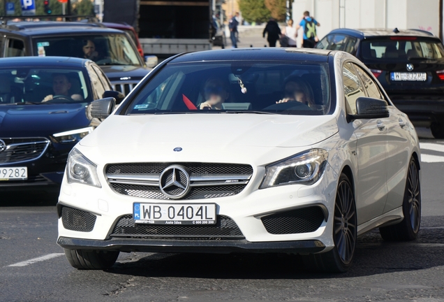 Mercedes-Benz CLA 45 AMG C117