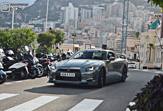 Nissan GT-R