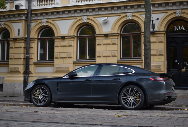 Porsche 971 Panamera Turbo S E-Hybrid