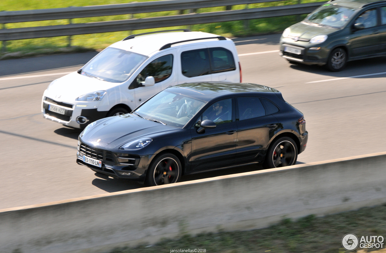 Porsche 95B Macan Turbo