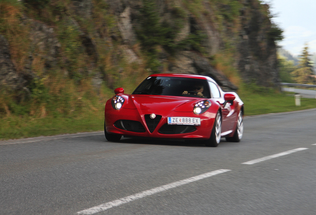 Alfa Romeo 4C Coupé