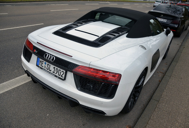 Audi R8 V10 Spyder 2016