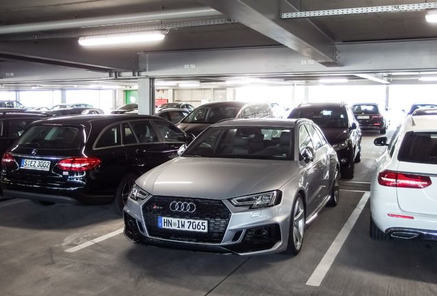 Audi RS4 Avant B9