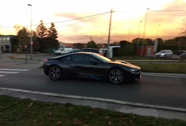 BMW i8