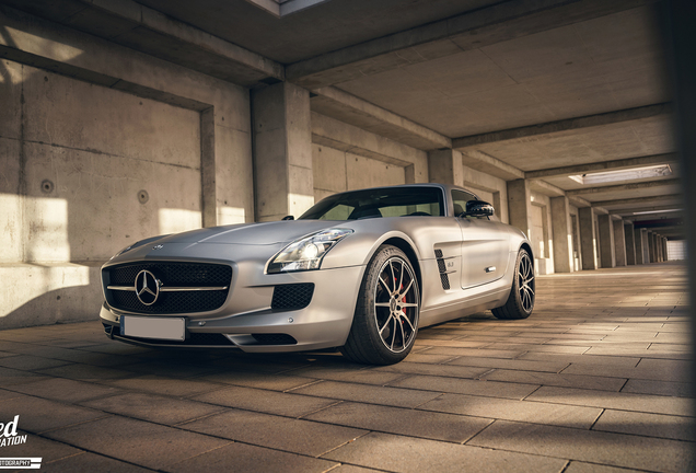 Mercedes-Benz SLS AMG GT