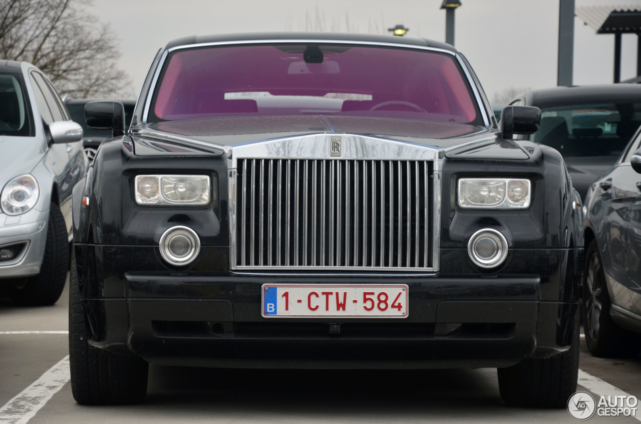 Rolls-Royce Phantom Black