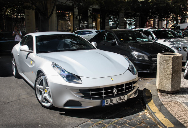 Ferrari FF