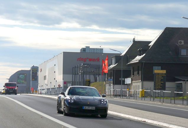 Porsche 992 Carrera