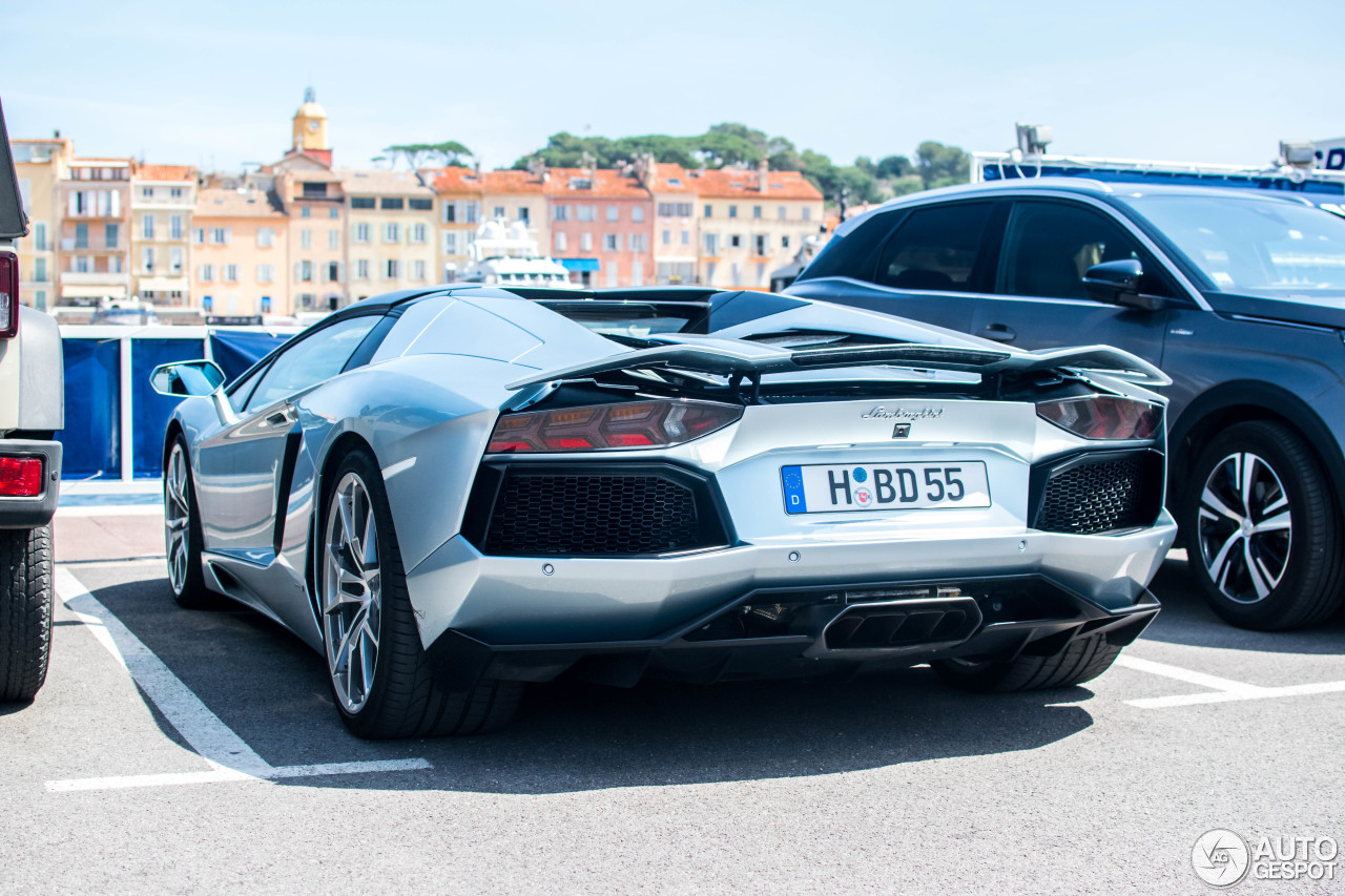 Lamborghini Aventador LP700-4 Roadster