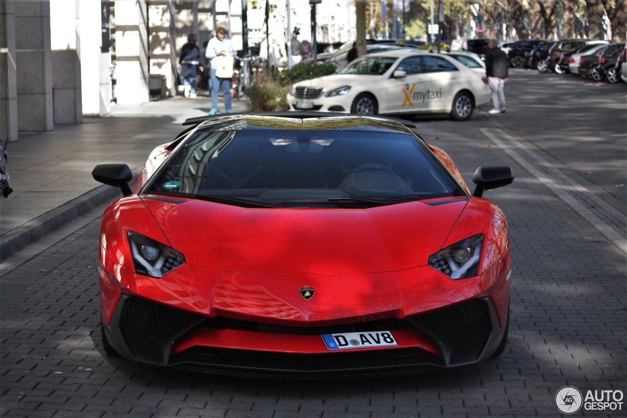 Lamborghini Aventador LP750-4 SuperVeloce Roadster